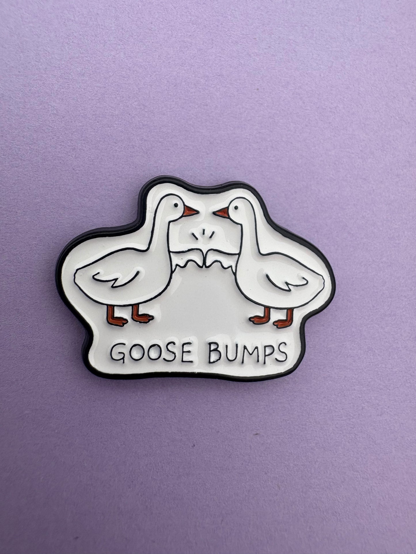 Kawaii Pin "Goose Bumps" - Dekor för Väskor, Kläder & Kepsar
