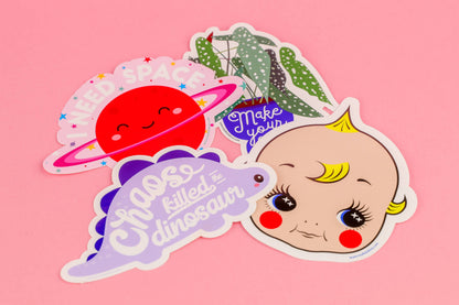 Kawaii klistermärke "Jag behöver utrymme" – trendig vinyl för laptop & flaskor