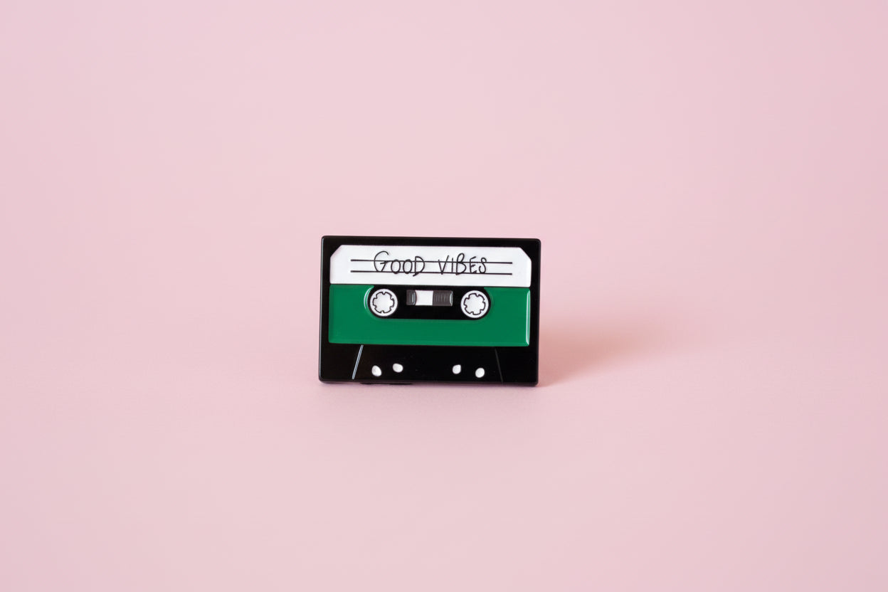 Pin - Kassettband ”Good vibes” (grön)