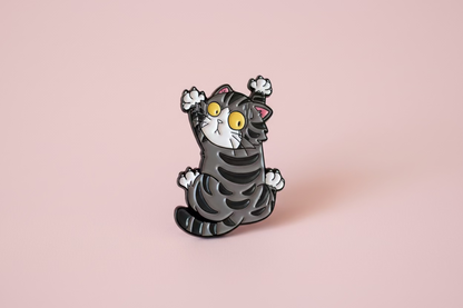 Pin - Grå katt (hängande)