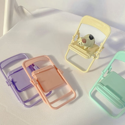 Söt mobilhållare i form av stol – Perfekt för anime och kawaii älskare