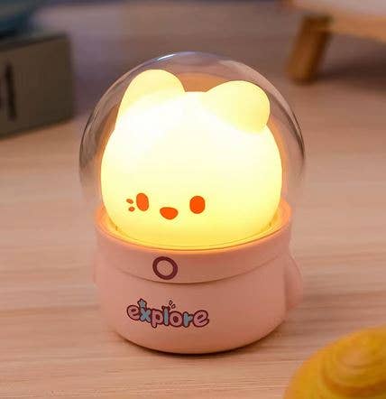 Astronautkanin nattlampa för barn – justerbar mysbelysning