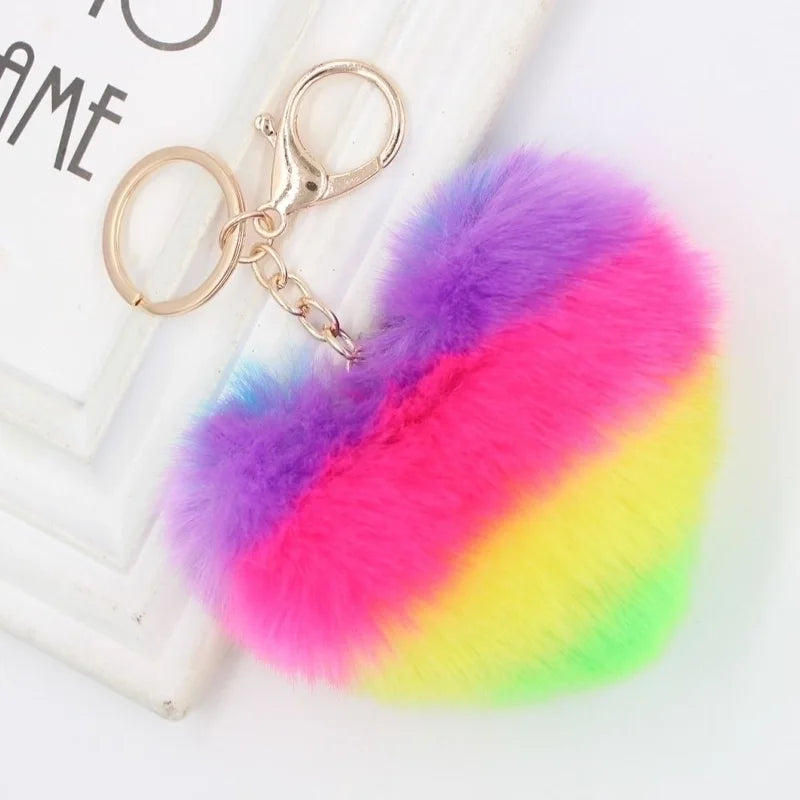 Fluffig regnbågshjärta nyckelring - Söt kawaii accessoar för väskor & nycklar