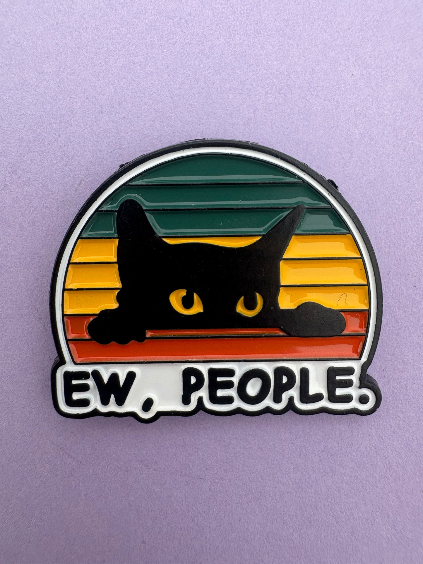 Kawaii Pin - Katt med Text "Ew, People" för Introverta & Kattälskare