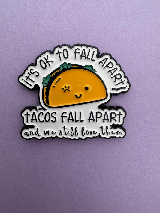 Pin - Kawaii Taco med Text "Crochet, Because Murder is Wrong"